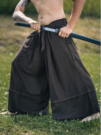 Trollfelsen_Mittelalter_Gewandung_Samurai_Ronin_Japan_Hose_Kenshin_Braun (2) Trollfelsen_Mittelalter_Gewandung_Samurai_Ronin_Japan_Hose_Kenshin_Braun (2)